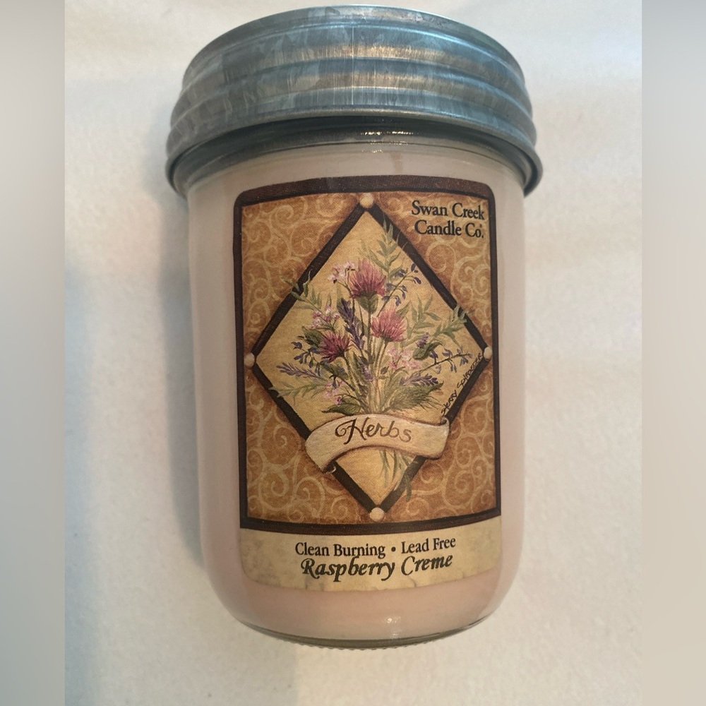 Swan Creek Raspberry Crème Scented Soybean Wax Candle Kerr Mason Jar